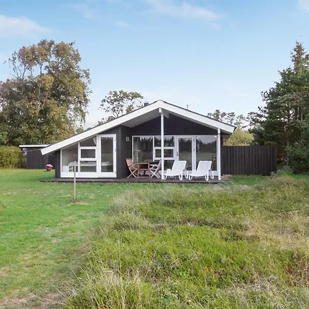 Tuulikki - 1-6km From The Sea By Interhome *