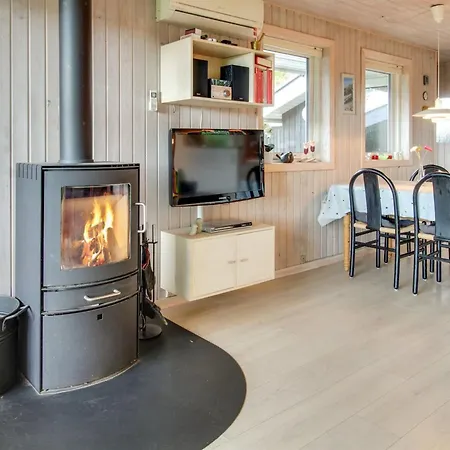 Casa de Férias Tuulikki - 1-6km From The Sea By Interhome