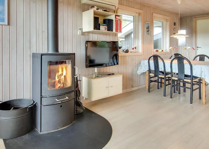 Prázdninový dům Tuulikki - 1-6km From The Sea By Interhome *